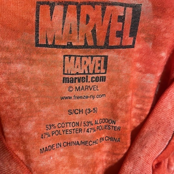 MARVEL COMIC juniors T shirt red with superheroes front very lightweight soft Sm - Picture 6 of 9